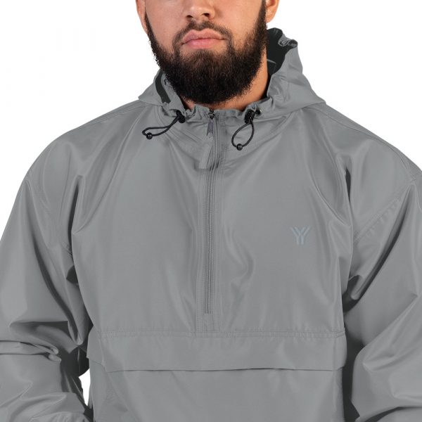regenjacke-embroidered-champion-packable-jacket-graphite-zoomed-in-616fe94489d0a.jpg