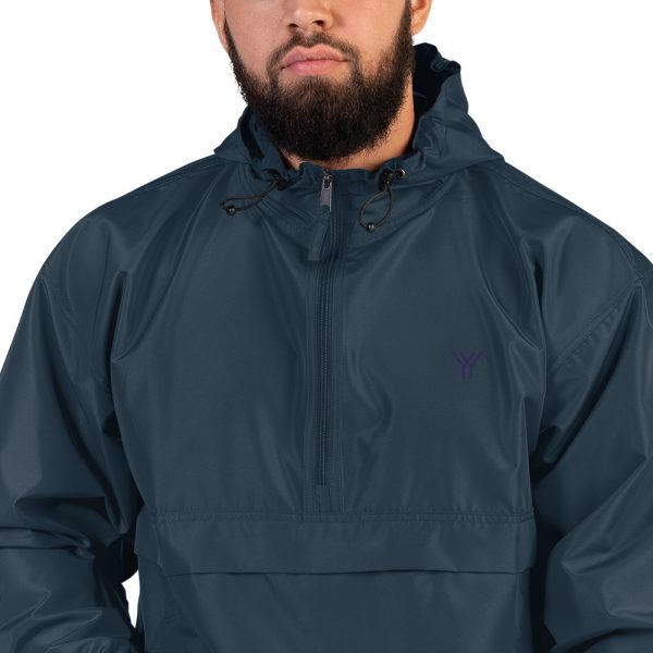 regenjacke-embroidered-champion-packable-jacket-navy-zoomed-in-616febdc4daee.jpg